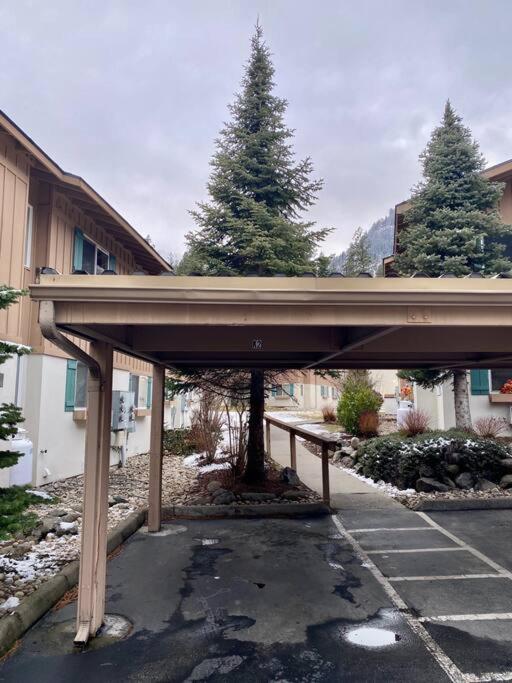 Walk To Downtown Leavenworth * Sleeps 6 + Pets * Ground Level Gem! Lejlighed Eksteriør billede