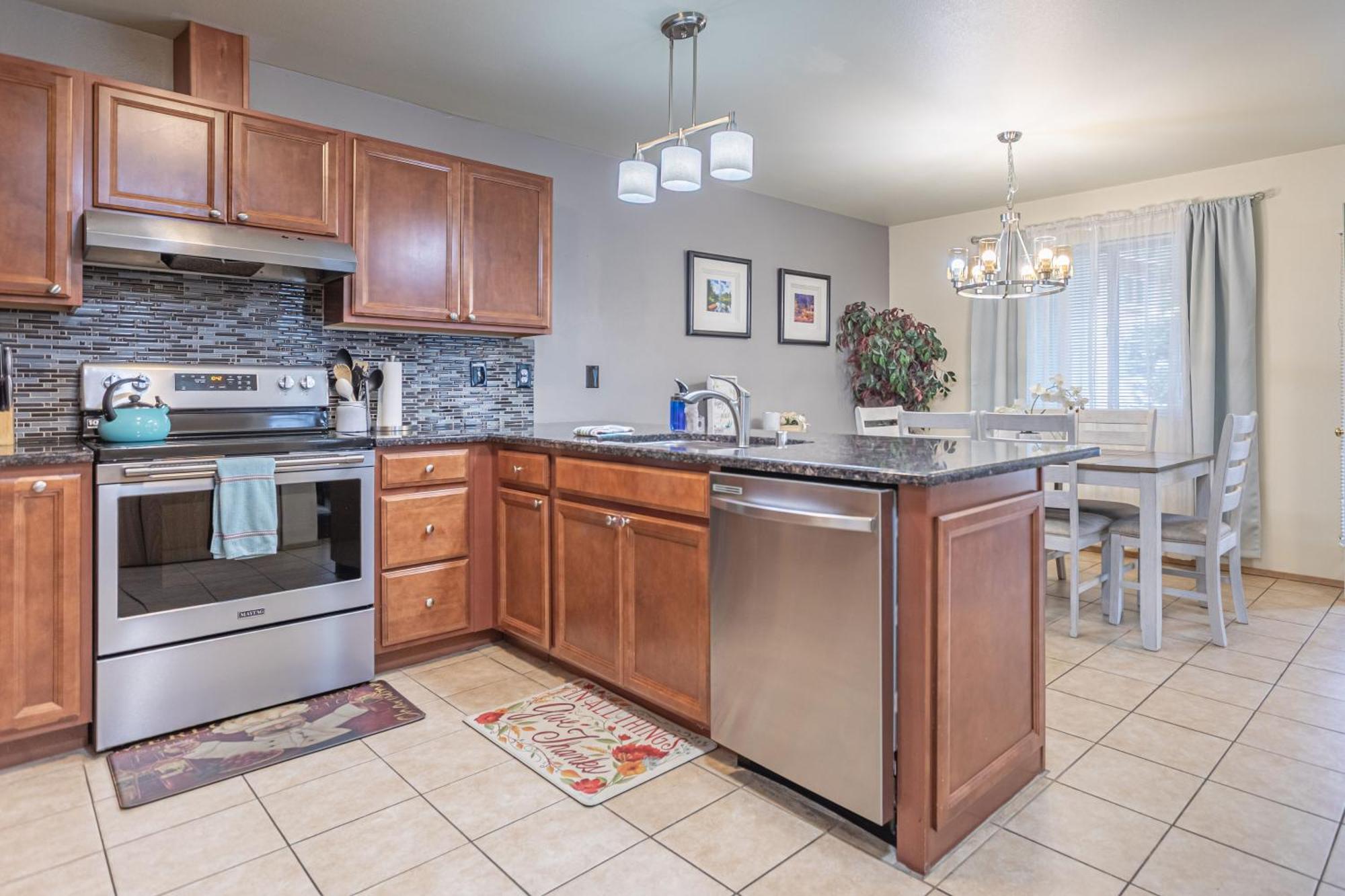 Walk To Downtown Leavenworth * Sleeps 6 + Pets * Ground Level Gem! Lejlighed Eksteriør billede
