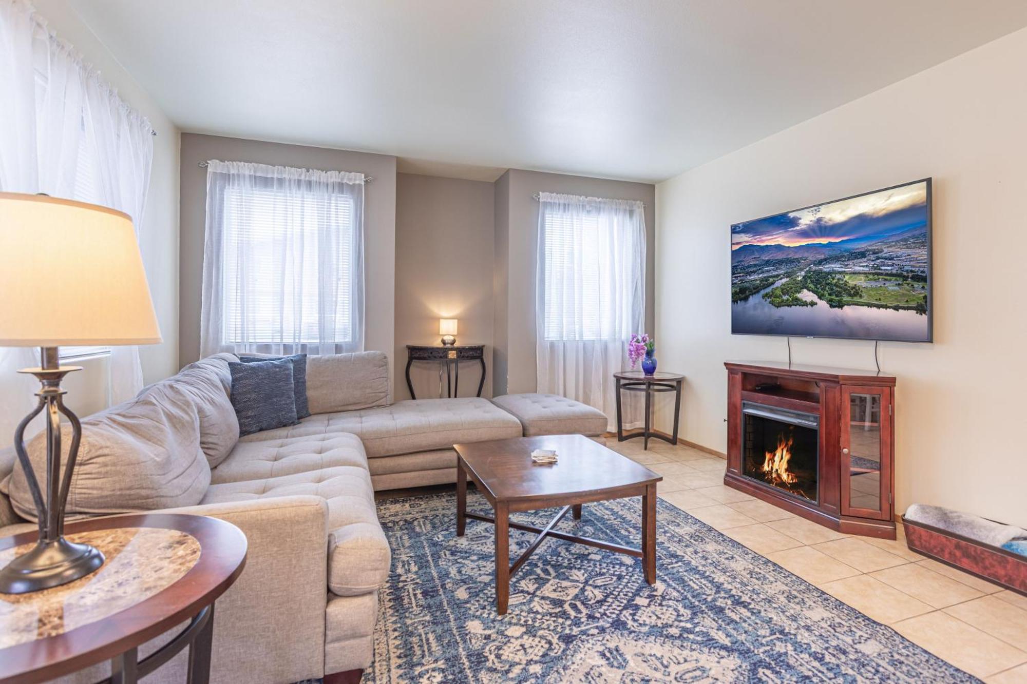 Walk To Downtown Leavenworth * Sleeps 6 + Pets * Ground Level Gem! Lejlighed Eksteriør billede