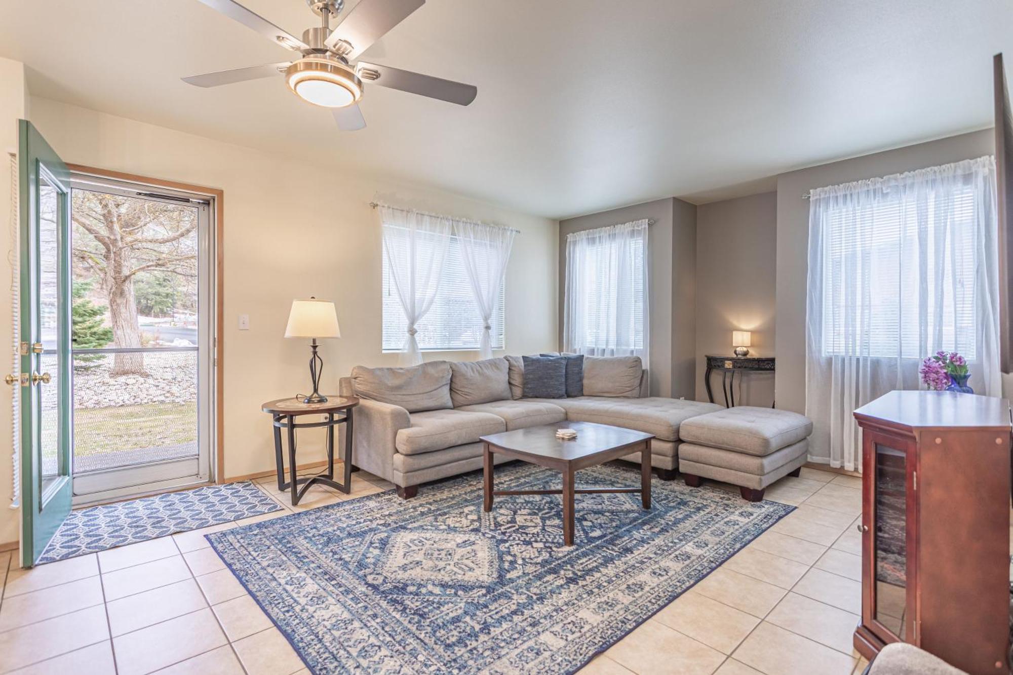 Walk To Downtown Leavenworth * Sleeps 6 + Pets * Ground Level Gem! Lejlighed Eksteriør billede
